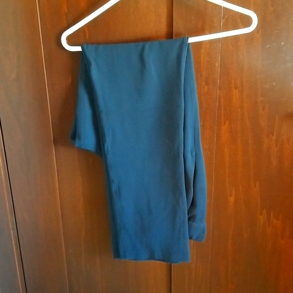 Lululemon Blue On The Fly Pant 8 Tall